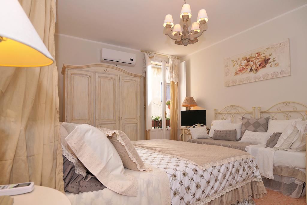 Vacanze Romantiche A מודיקה חדר תמונה